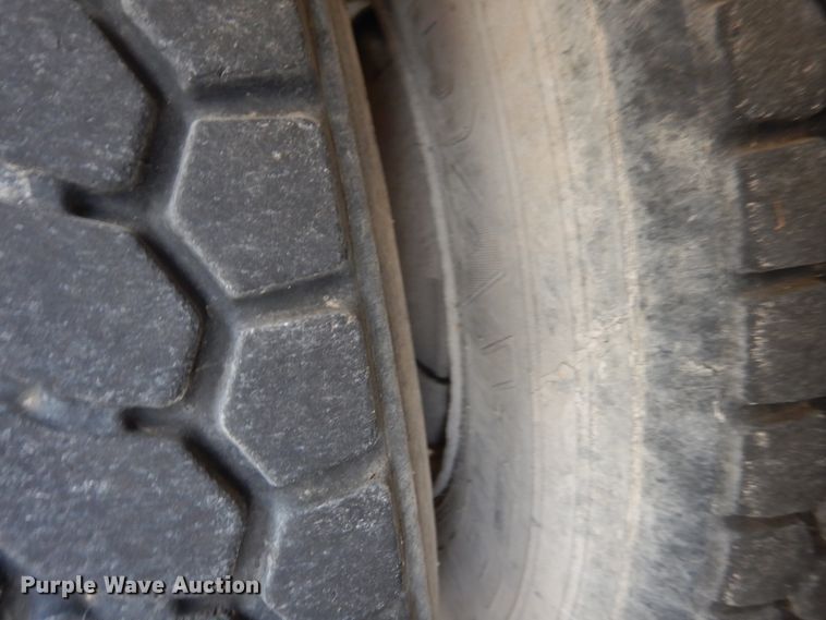 image for item GT9386 2001 Kenworth T800  ready mix truck