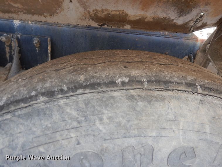 image for item GT9386 2001 Kenworth T800  ready mix truck