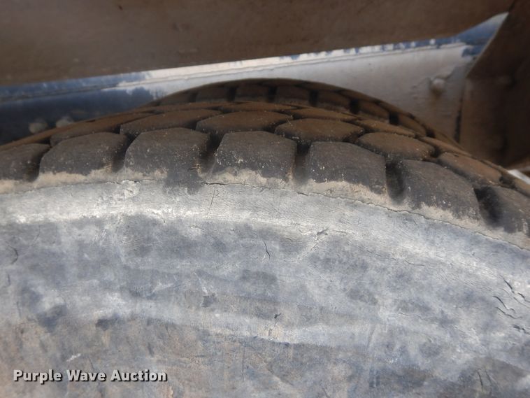 image for item GT9386 2001 Kenworth T800  ready mix truck