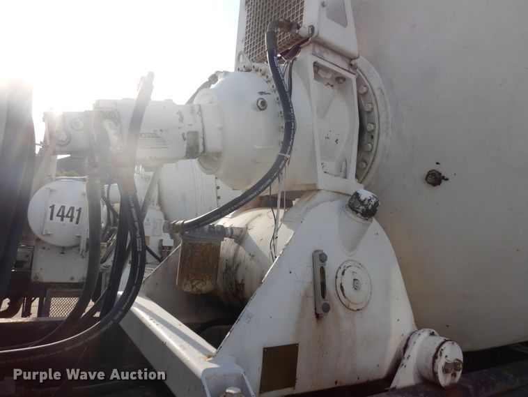 image for item GT9386 2001 Kenworth T800  ready mix truck