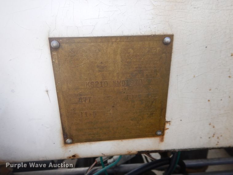 image for item GT9386 2001 Kenworth T800  ready mix truck