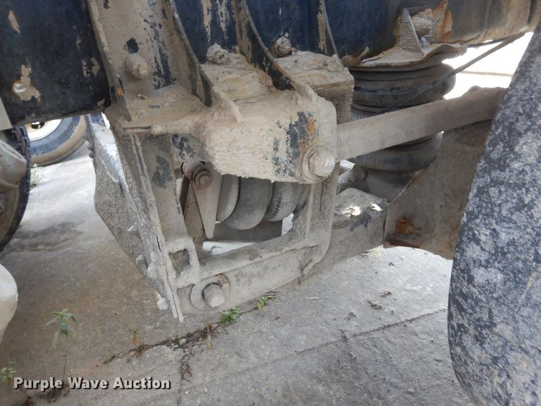 image for item GT9386 2001 Kenworth T800  ready mix truck