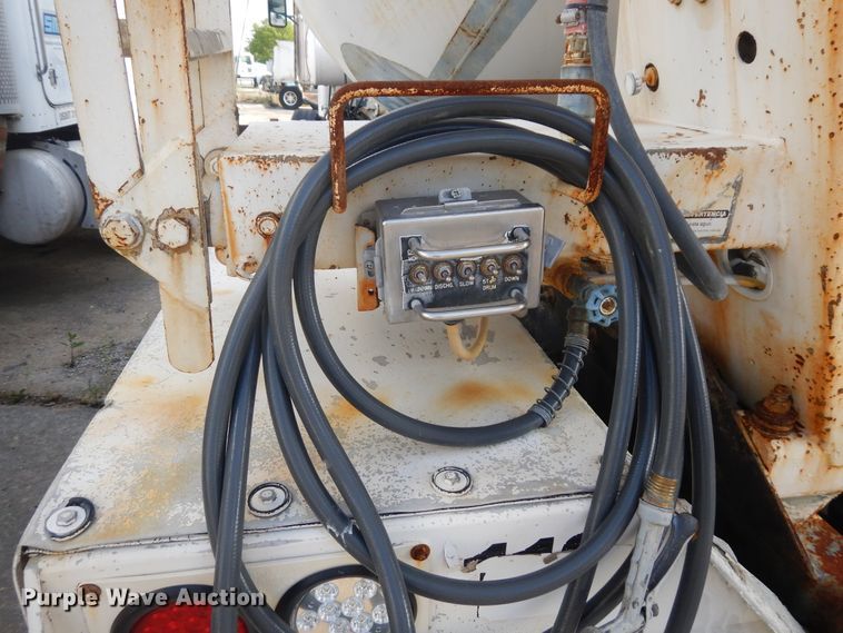 image for item GT9386 2001 Kenworth T800  ready mix truck