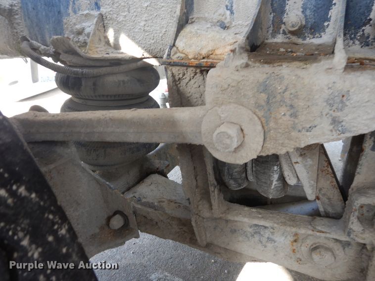 image for item GT9386 2001 Kenworth T800  ready mix truck