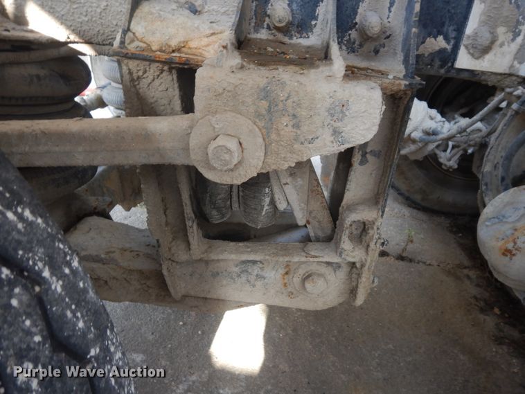 image for item GT9386 2001 Kenworth T800  ready mix truck