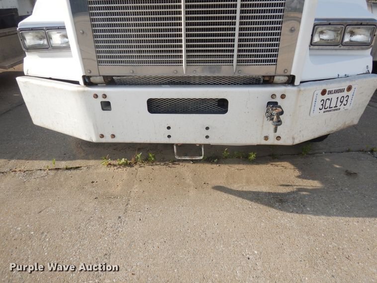 image for item GT9386 2001 Kenworth T800  ready mix truck