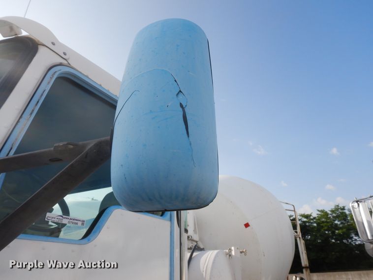 image for item GT9386 2001 Kenworth T800  ready mix truck