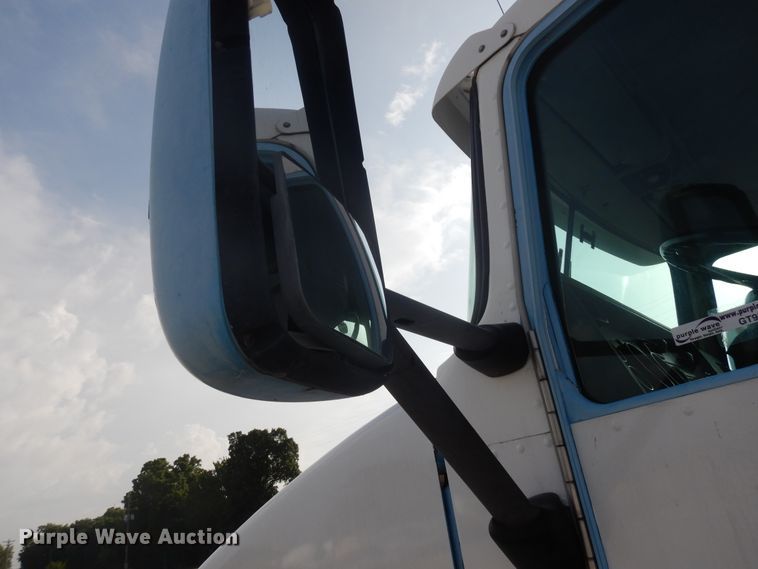 image for item GT9386 2001 Kenworth T800  ready mix truck