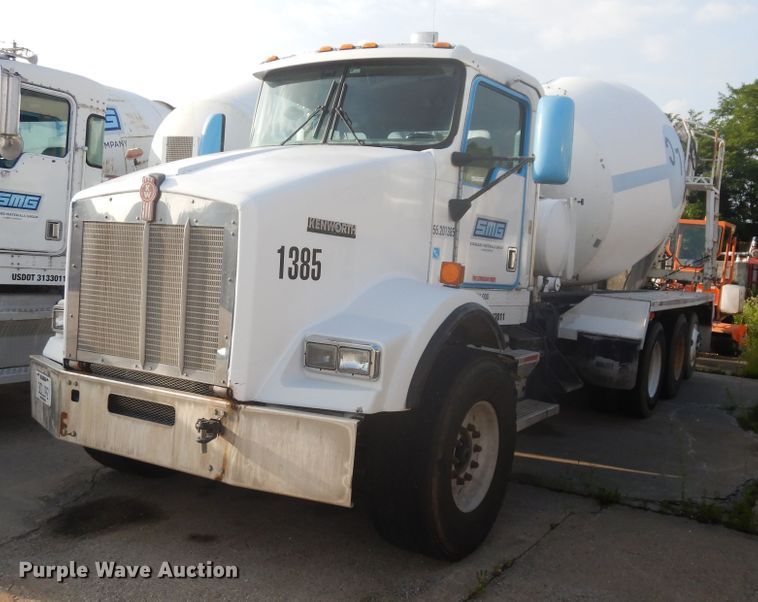 image for item GT9387 2001 Kenworth T800  ready mix truck