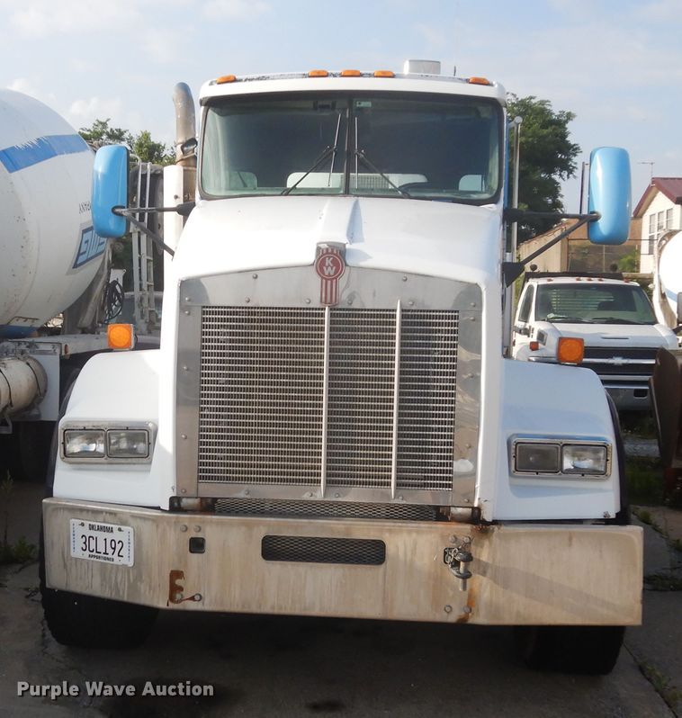 image for item GT9387 2001 Kenworth T800  ready mix truck