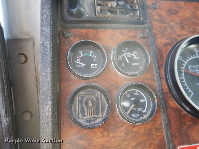 image for item GT9387 2001 Kenworth T800  ready mix truck