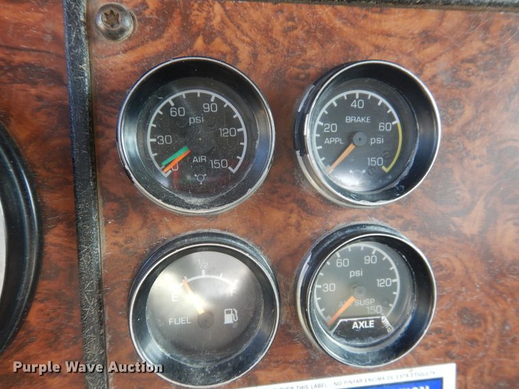 image for item GT9387 2001 Kenworth T800  ready mix truck