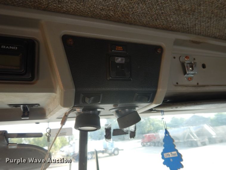 image for item GT9387 2001 Kenworth T800  ready mix truck