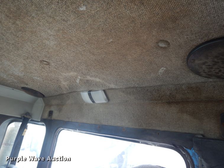 image for item GT9387 2001 Kenworth T800  ready mix truck