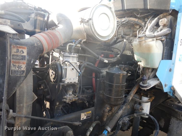 image for item GT9387 2001 Kenworth T800  ready mix truck