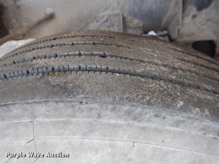 image for item GT9387 2001 Kenworth T800  ready mix truck