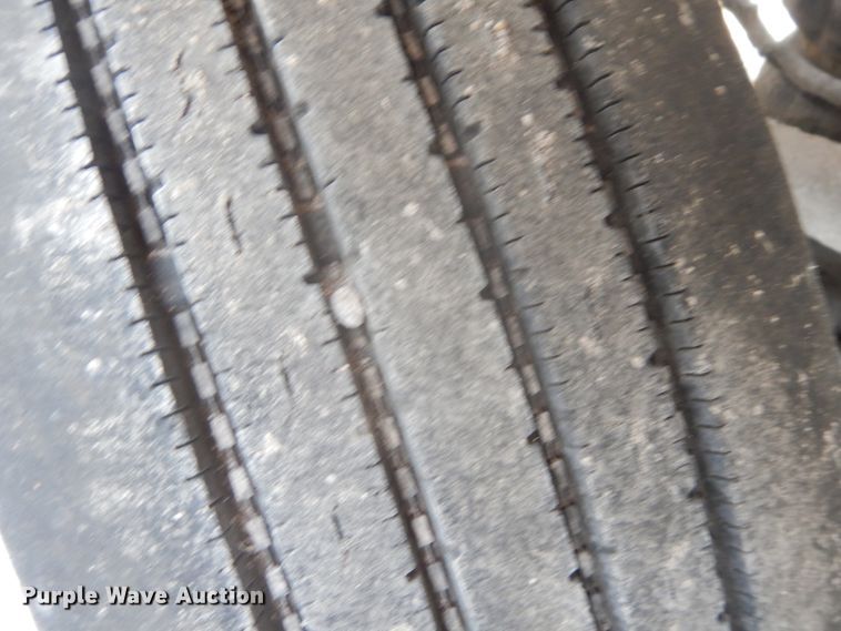 image for item GT9387 2001 Kenworth T800  ready mix truck