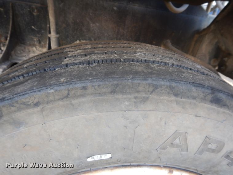 image for item GT9387 2001 Kenworth T800  ready mix truck