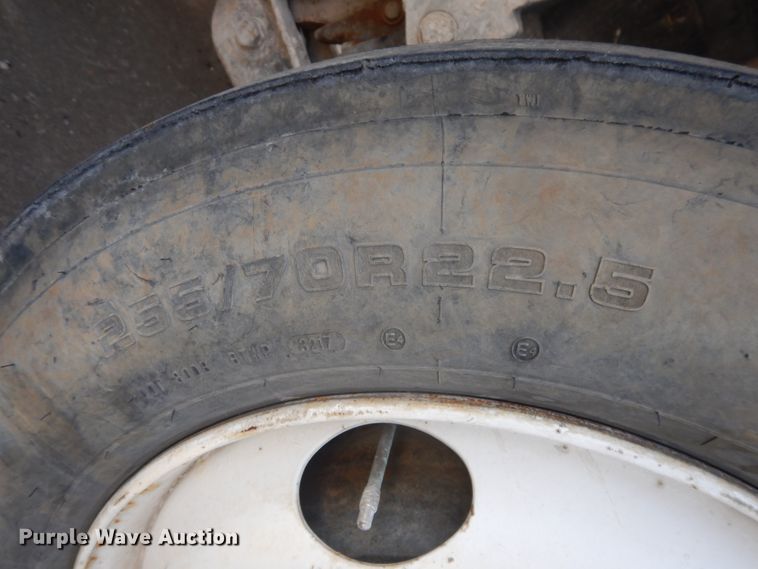 image for item GT9387 2001 Kenworth T800  ready mix truck