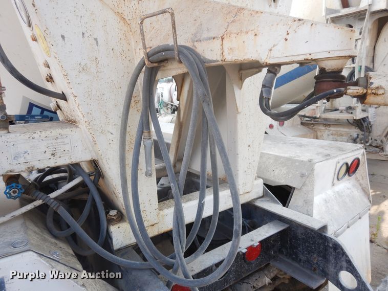 image for item GT9387 2001 Kenworth T800  ready mix truck