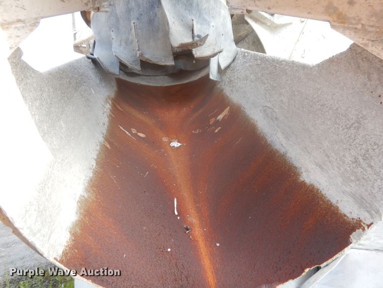 image for item GT9387 2001 Kenworth T800  ready mix truck