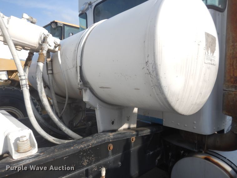 image for item GT9387 2001 Kenworth T800  ready mix truck