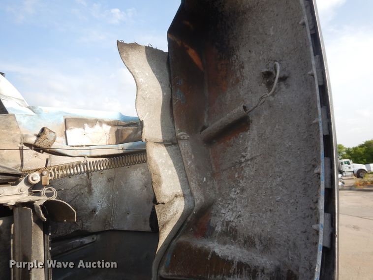 image for item GT9387 2001 Kenworth T800  ready mix truck