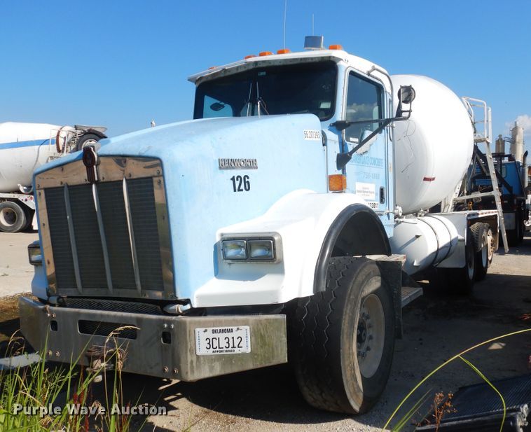 image for item GT9391 2005 Kenworth T800  ready mix truck