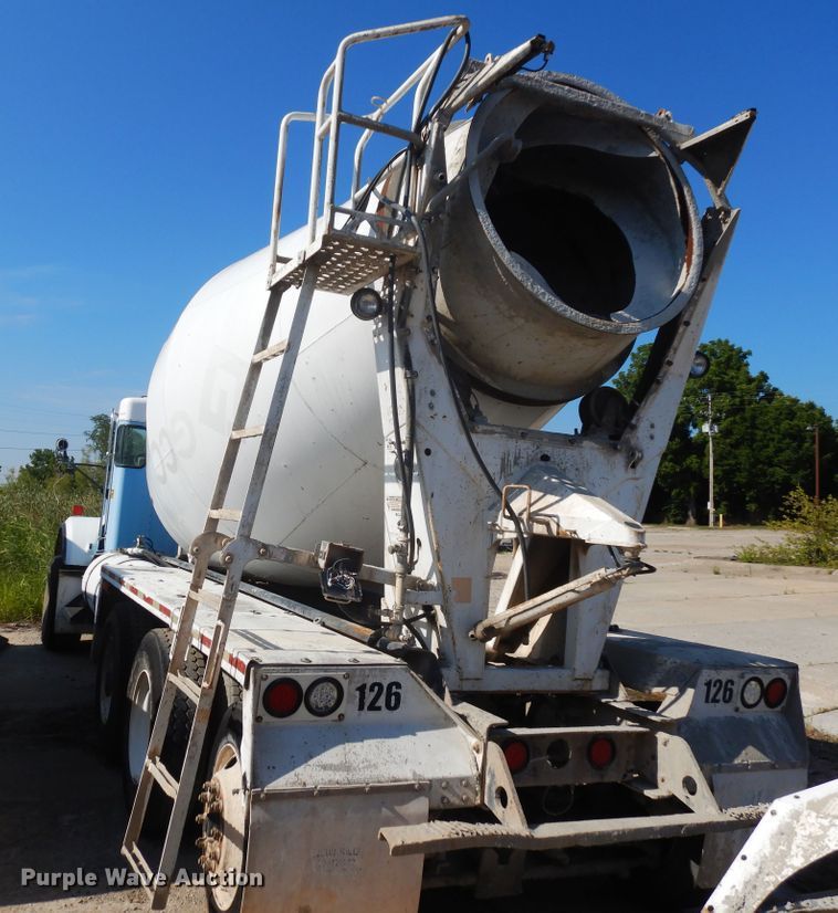 image for item GT9391 2005 Kenworth T800  ready mix truck