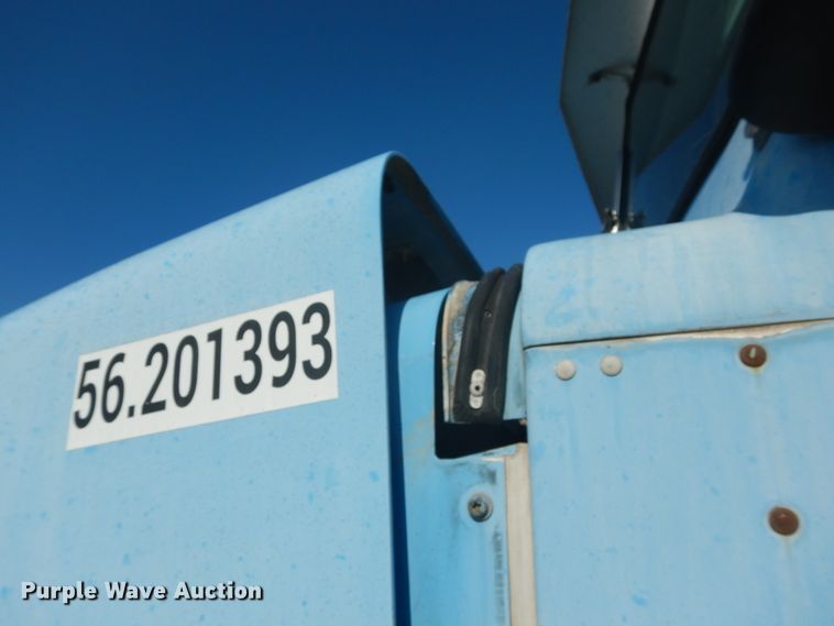 image for item GT9391 2005 Kenworth T800  ready mix truck