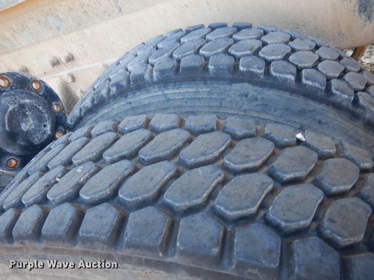 image for item GT9391 2005 Kenworth T800  ready mix truck