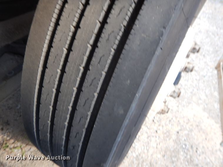 image for item GT9391 2005 Kenworth T800  ready mix truck