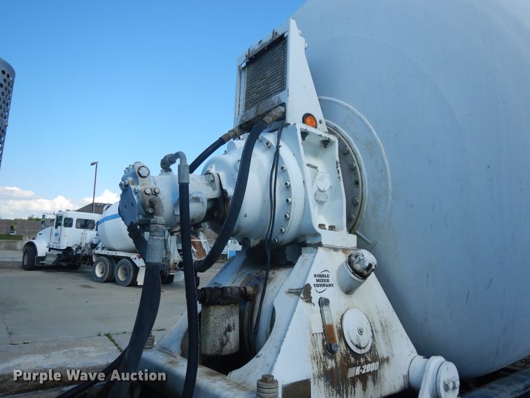 image for item GT9391 2005 Kenworth T800  ready mix truck