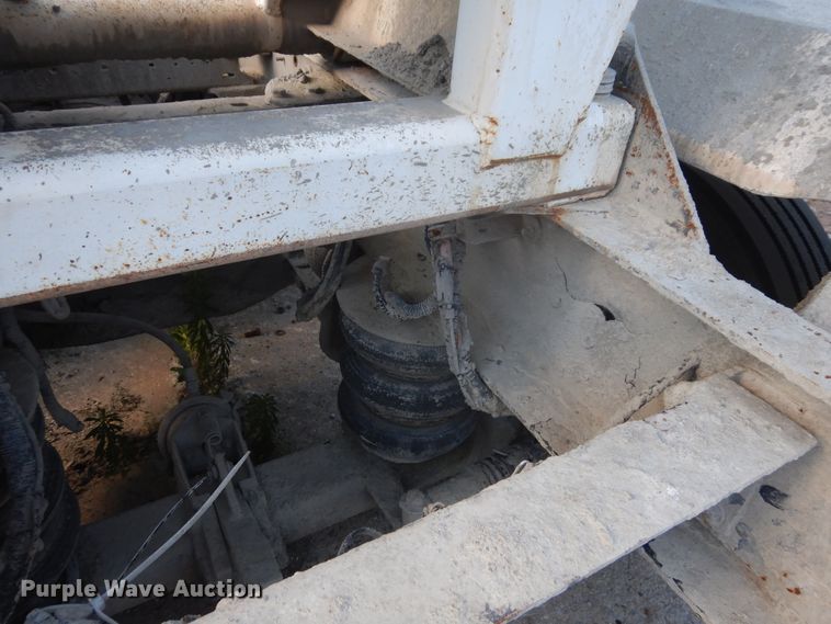 image for item GT9391 2005 Kenworth T800  ready mix truck