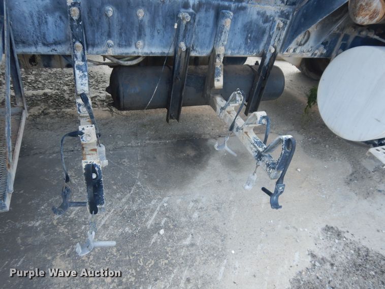 image for item GT9391 2005 Kenworth T800  ready mix truck