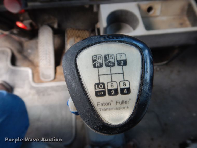 image for item GT9393 1993 Kenworth T600  semi truck