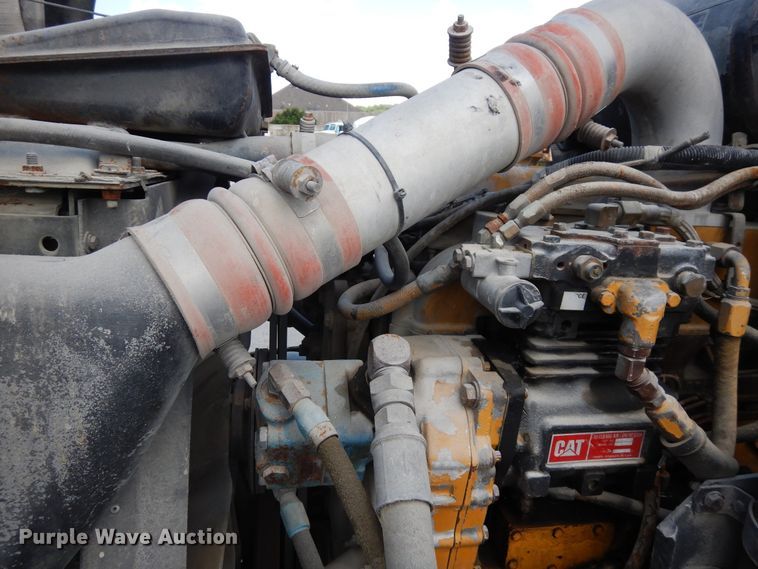 image for item GT9393 1993 Kenworth T600  semi truck