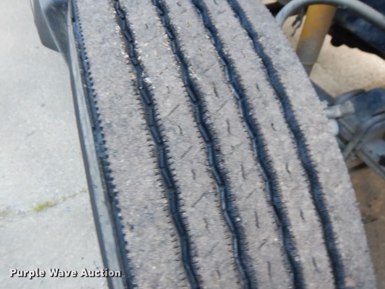 image for item GT9393 1993 Kenworth T600  semi truck