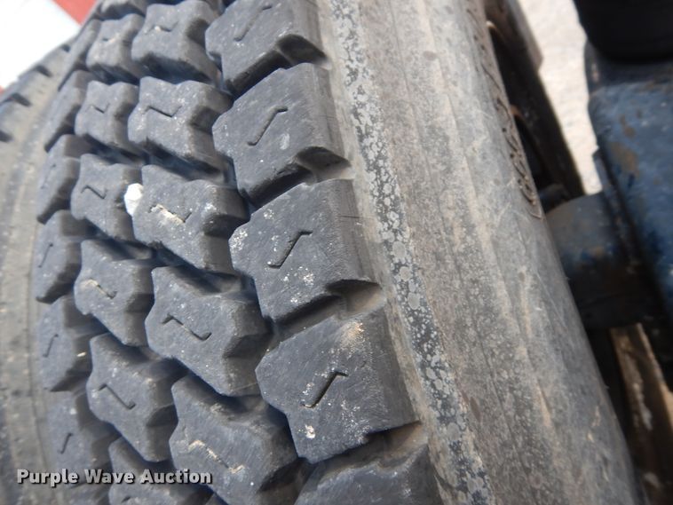 image for item GT9393 1993 Kenworth T600  semi truck