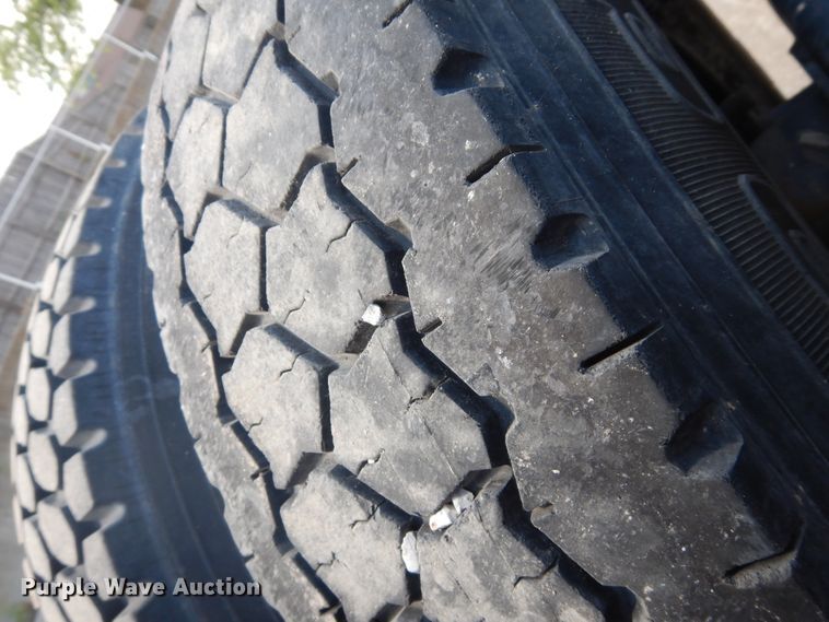 image for item GT9393 1993 Kenworth T600  semi truck