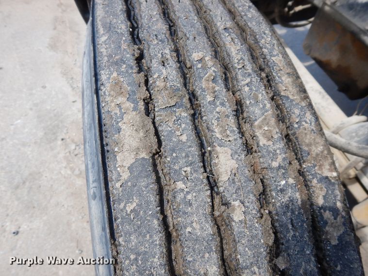 image for item GT9393 1993 Kenworth T600  semi truck