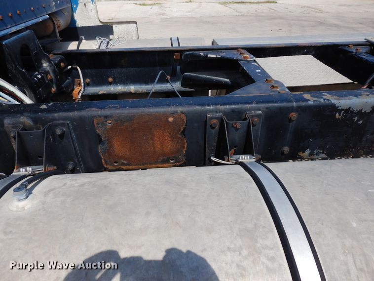 image for item GT9393 1993 Kenworth T600  semi truck