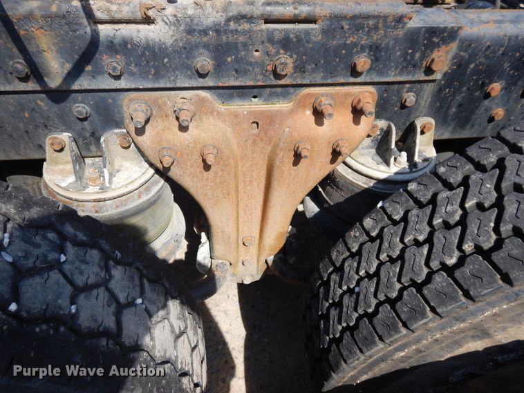 image for item GT9393 1993 Kenworth T600  semi truck