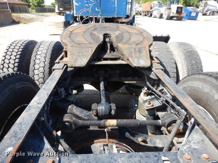 image for item GT9393 1993 Kenworth T600  semi truck