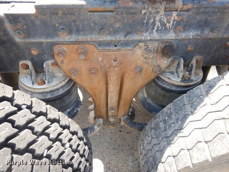 image for item GT9393 1993 Kenworth T600  semi truck