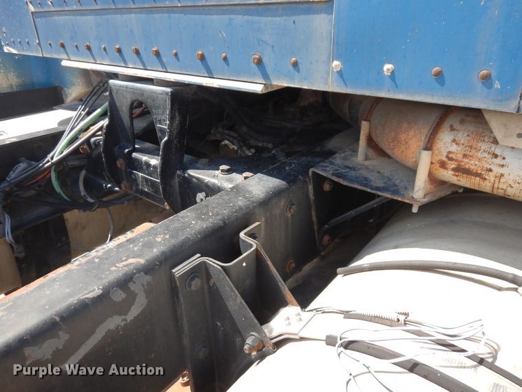 image for item GT9393 1993 Kenworth T600  semi truck