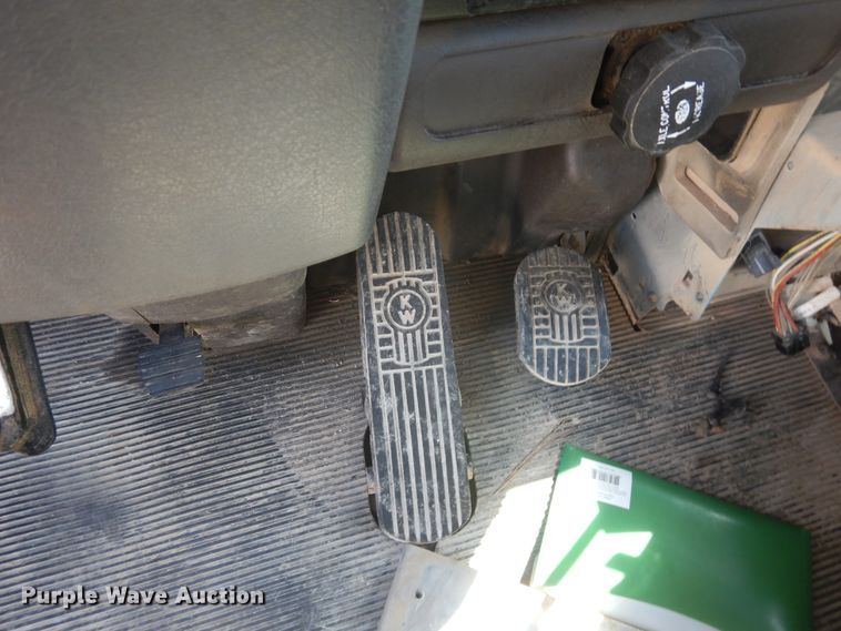 image for item GT9395 2009 Kenworth T800  ready mix truck