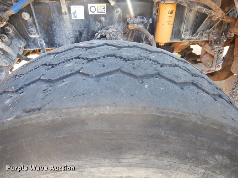 image for item GT9395 2009 Kenworth T800  ready mix truck