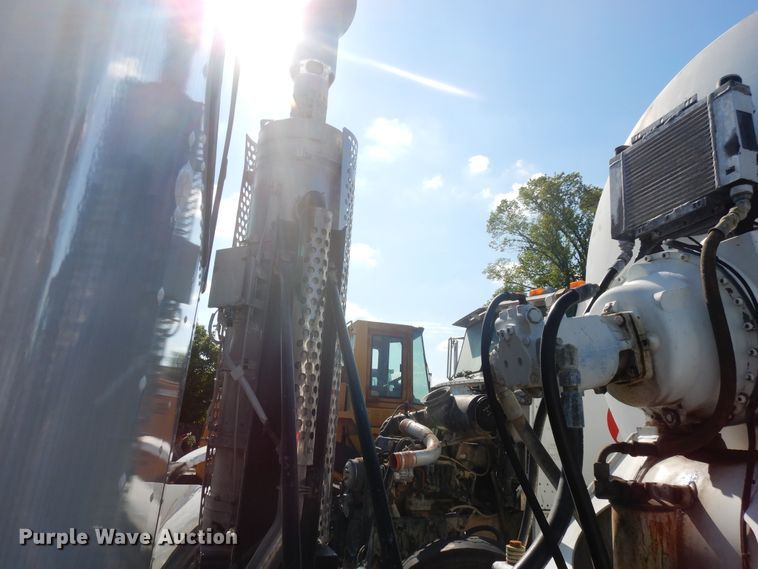 image for item GT9395 2009 Kenworth T800  ready mix truck