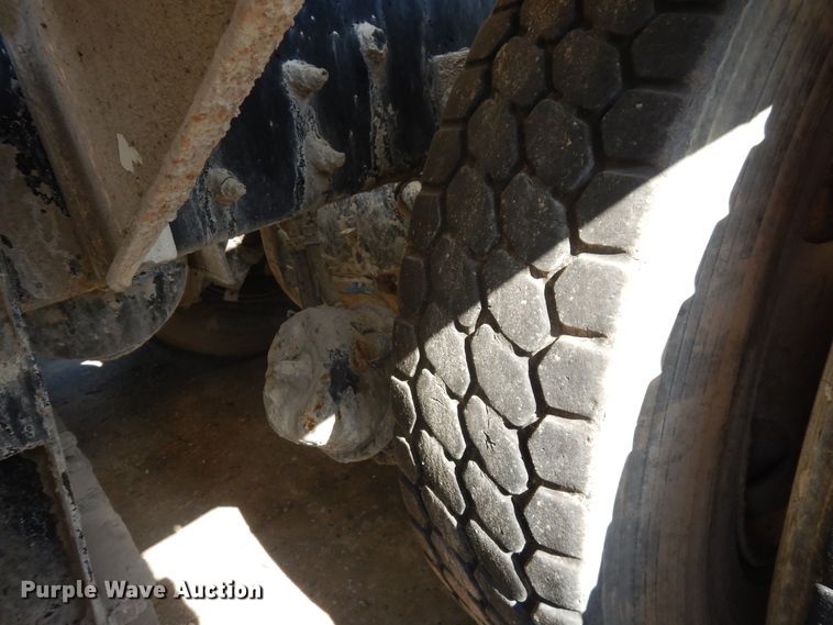 image for item GT9395 2009 Kenworth T800  ready mix truck